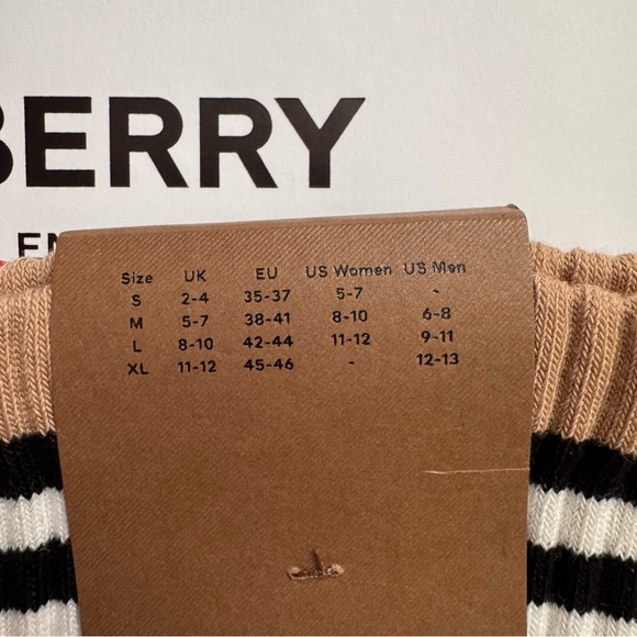 Authentic Burberry crew socks size S - Picture 4 of 5